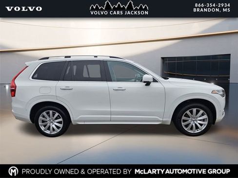 Used 2018 Volvo XC90 T6 Momentum w/ Convenience Package image 3