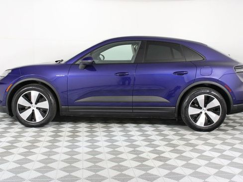 Certified 2025 Porsche Macan 4 Electric image 2