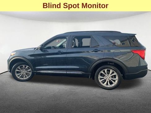 Used 2023 Ford Explorer XLT w/ Equipment Group 202A image 6