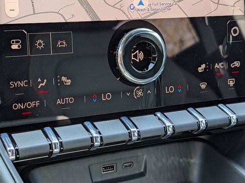 New 2026 GMC Terrain AT4 w/ Technology Package II AWD/4WD image 46