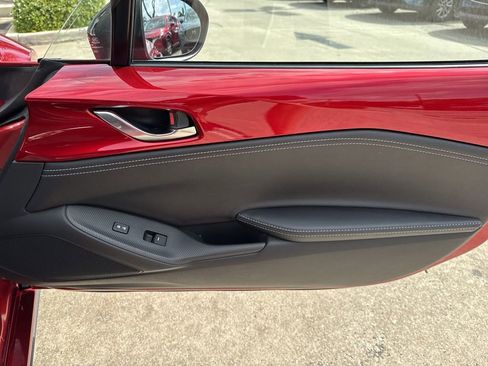 Certified 2022 MAZDA MX-5 Miata Club w/ Weather Package image 43