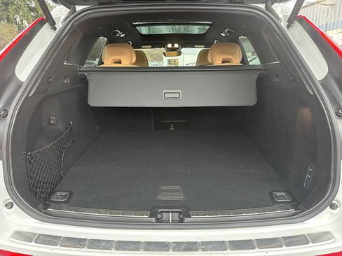 Certified 2023 Volvo XC60 T8 Ultimate w/ Climate Package image 14