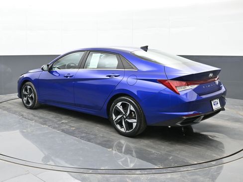 Used 2023 Hyundai Elantra Limited image 6
