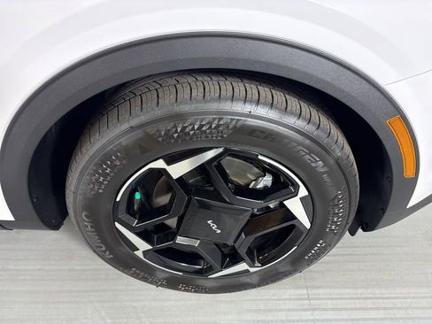 New 2026 Kia Sportage EX FWD image 10