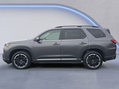 New 2026 Honda Pilot Touring image 2