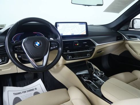 Used 2022 BMW 530i RWD image 17