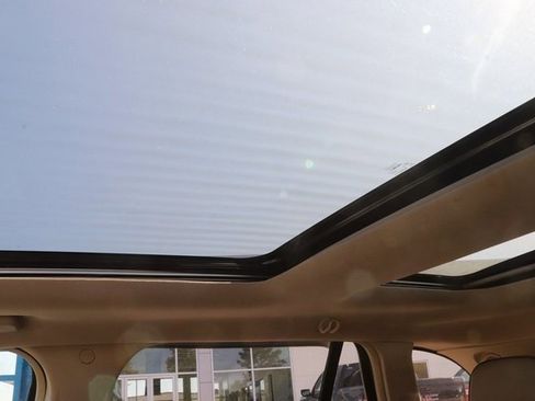 Used 2015 Lincoln MKX AWD w/ Equipment Group 102A image 29