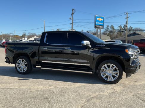 Certified 2023 Chevrolet Silverado 1500 High Country w/ Technology Package image 2