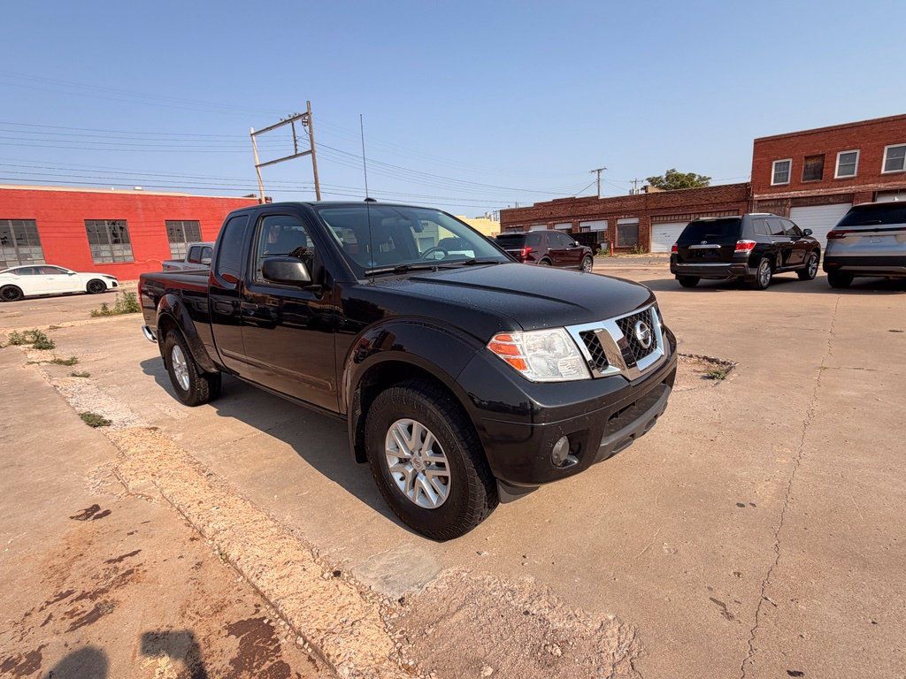 Used 2018 Nissan Frontier SV AWD/4WD image 9