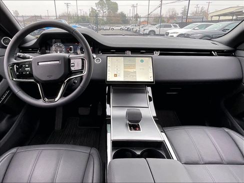 Used 2026 Land Rover Range Rover Evoque S image 17