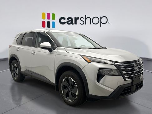 Used 2024 Nissan Rogue SV AWD/4WD image 5
