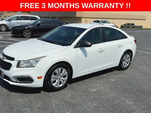 Used 2015 Chevrolet Cruze LS FWD image 4