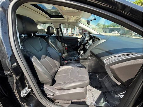 Used 2015 Ford Focus Titanium FWD image 36