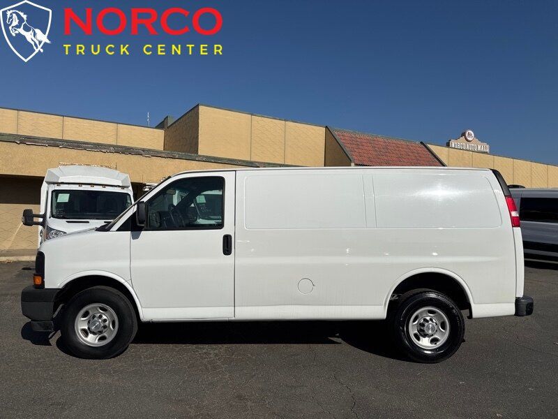 Used 2017 Chevrolet Express 2500 RWD image 7