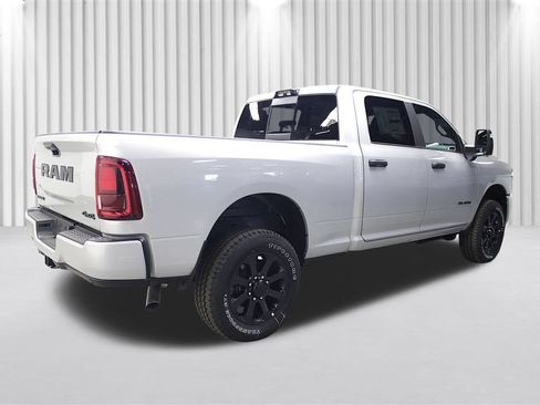 New 2026 RAM 2500 Big Horn AWD/4WD image 3