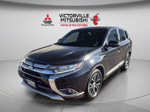 Used 2018 Mitsubishi Outlander SE FWD image 3