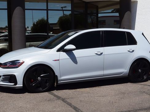 Used 2019 Volkswagen GTI SE w/ SE Experience Package image 7