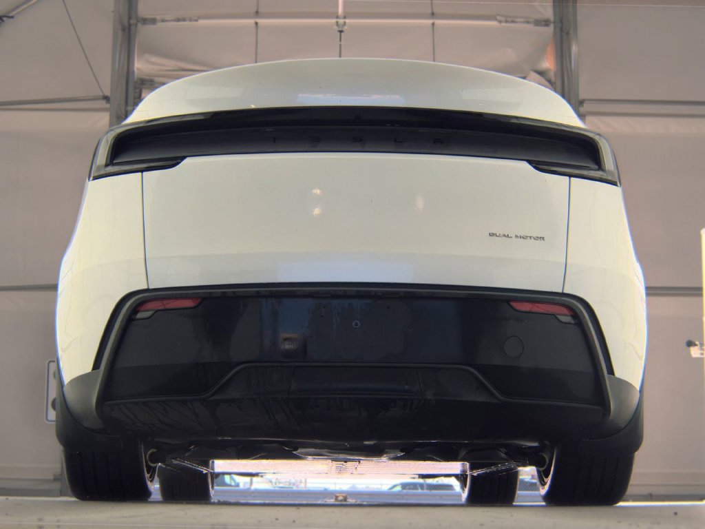 Used 2026 Tesla Model Y Long Range AWD/4WD image 7
