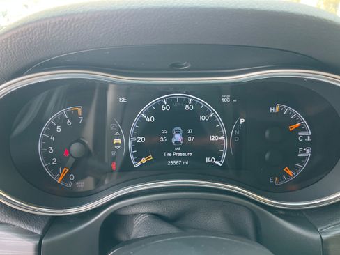 Used 2020 Jeep Grand Cherokee Limited image 15