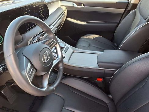 Used 2025 Hyundai Palisade SEL FWD image 15