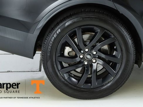 Used 2017 Land Rover Discovery HSE Luxury image 53