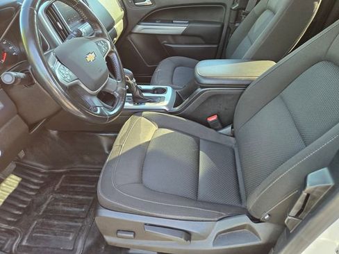 Used 2022 Chevrolet Colorado LT w/ Fleet Safety Package image 10