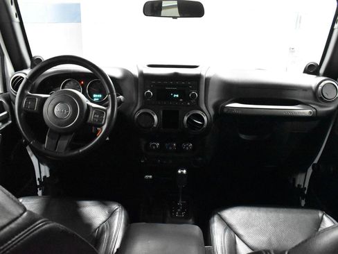 Used 2014 Jeep Wrangler Unlimited Sport image 5