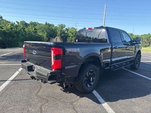 Used 2023 Ford F250 Lariat w/ Sport Appearance Package AWD/4WD image 3
