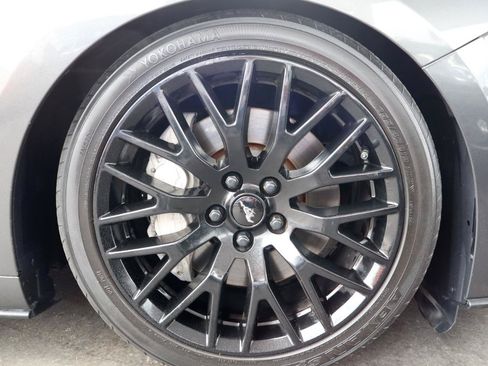 Used 2018 Ford Mustang GT Premium RWD image 25