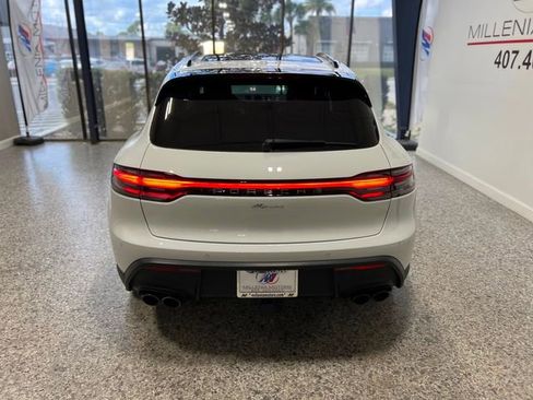 Used 2023 Porsche Macan Turbo image 3