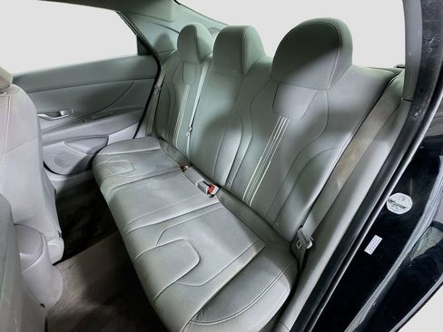 Used 2023 Hyundai Elantra SEL w/ Convenience Package image 25