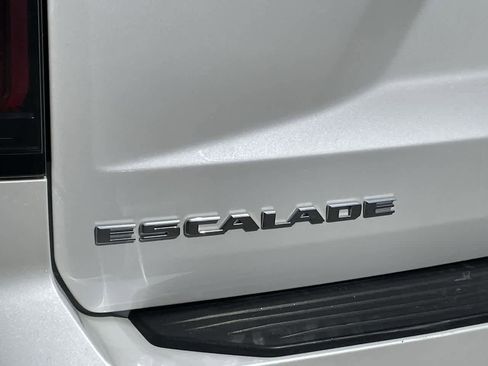 Used 2021 Cadillac Escalade ESV Premium Luxury w/ Performance Package image 44