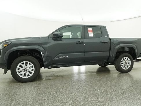 New 2025 Toyota Tacoma SR5 image 18
