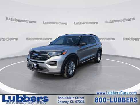 Used 2020 Ford Explorer XLT image 4
