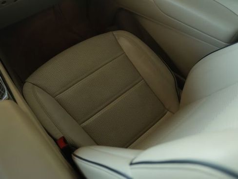 Certified 2022 Cadillac Escalade ESV Premium Luxury image 30