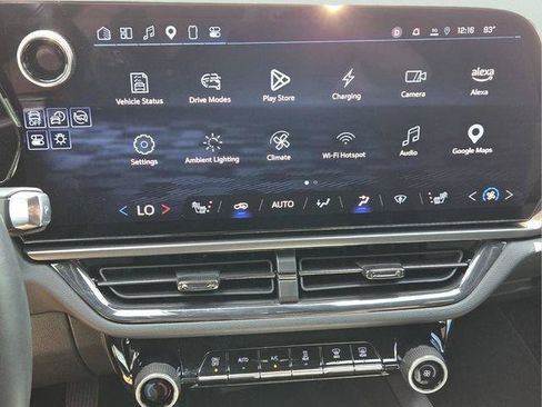 Certified 2025 Chevrolet Equinox EV RS FWD image 24