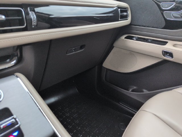 Used 2021 Lincoln Aviator AWD w/ Elements Package image 59