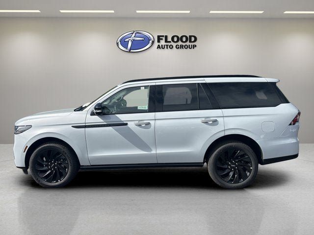 New 2026 Lincoln Navigator Reserve w/ Jet Appearance Package AWD/4WD image 5