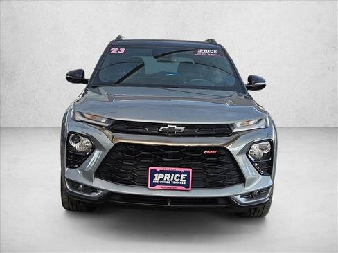 Used 2023 Chevrolet TrailBlazer RS w/ Sun and Liftgate Package FWD image 2