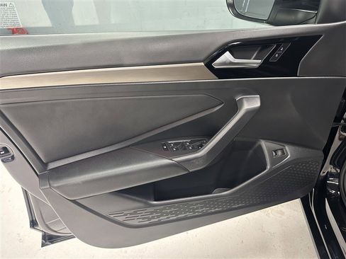 Used 2019 Volkswagen Jetta SEL Premium FWD image 18