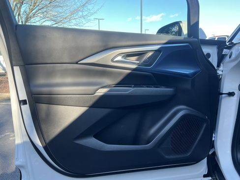 New 2026 Chevrolet Equinox EV LT AWD/4WD image 15