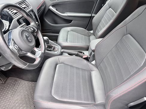 Used 2016 Volkswagen Jetta GLI SEL FWD image 10
