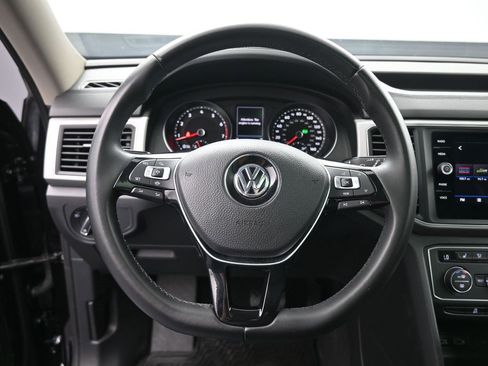 Used 2019 Volkswagen Atlas SE w/ Panoramic Sunroof Package image 7