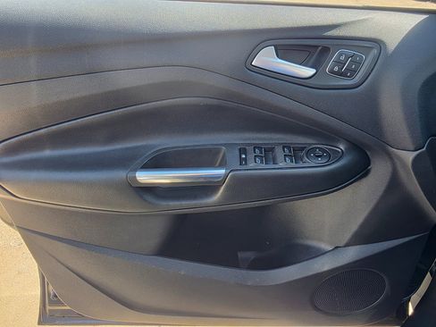 Used 2018 Ford Escape Titanium image 11