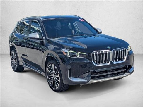 Certified 2023 BMW X1 xDrive28i image 3
