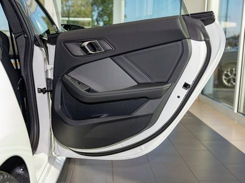 Used 2026 BMW M235i xDrive w/ Technology Package image 33