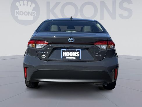 Used 2025 Toyota Corolla LE image 5