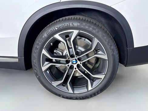 New 2026 BMW X5 xDrive50e w/ Premium Package image 33