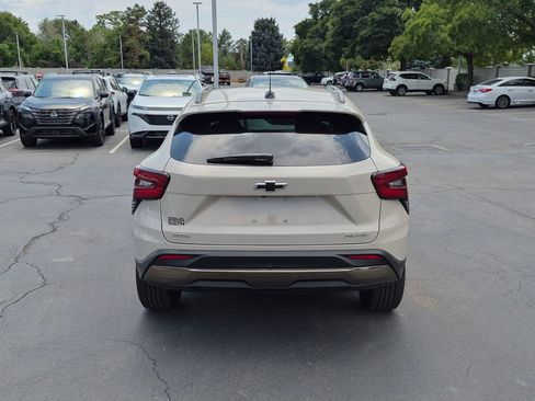 Used 2026 Chevrolet Trax ACTIV w/ Driver Confidence Package FWD image 7