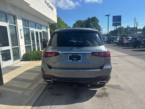 Used 2024 Mercedes-Benz GLS 450 4MATIC image 4